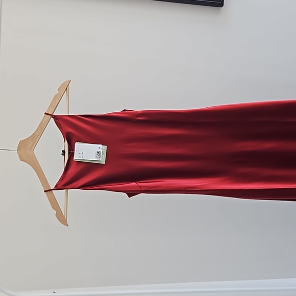 H&M Midi Dress with Sheen in Red - New with Tags (NWT) - Picture 6 of 12
